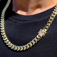 Cargar imagen en el visor de la galería, TCC 118R 6MM Iced Lock Cuban Chain
