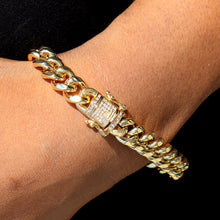 Cargar imagen en el visor de la galería, TCC 118R 6MM Iced Lock Cuban Chain
