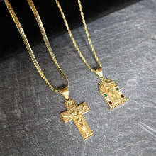 Cargar imagen en el visor de la galería, PG007 GOLD CROSS CHARM
