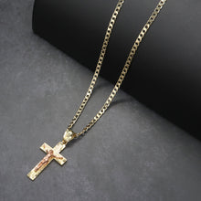 Cargar imagen en el visor de la galería, PG230 GOLD CROSS CHARM
