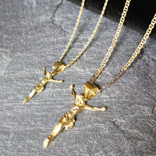 Cargar imagen en el visor de la galería, PG009 GOLD JESUS CHARM
