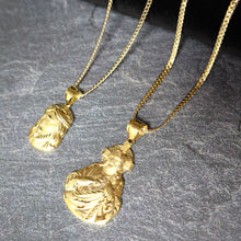 Cargar imagen en el visor de la galería, PG252 GOLD JESUS CHARM
