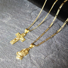Load image into Gallery viewer, PG804 GOLD PRAYING HAND CHARM
