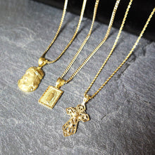 Cargar imagen en el visor de la galería, PG039 GOLD CROSS CHARM
